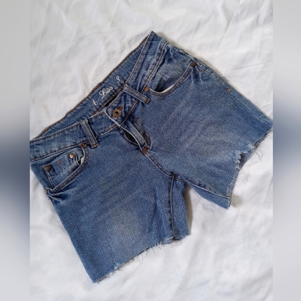Womens Low Rise Dark Wash Denim Cut Off Shorts Size 3